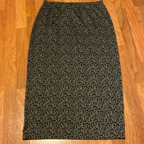 Nuggles skirt - Picture 1 of 3